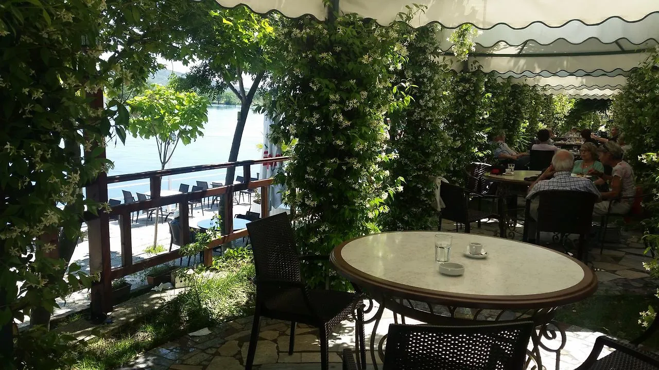 Hotel Vataksi Berdic e Siperme 3*,  Албания