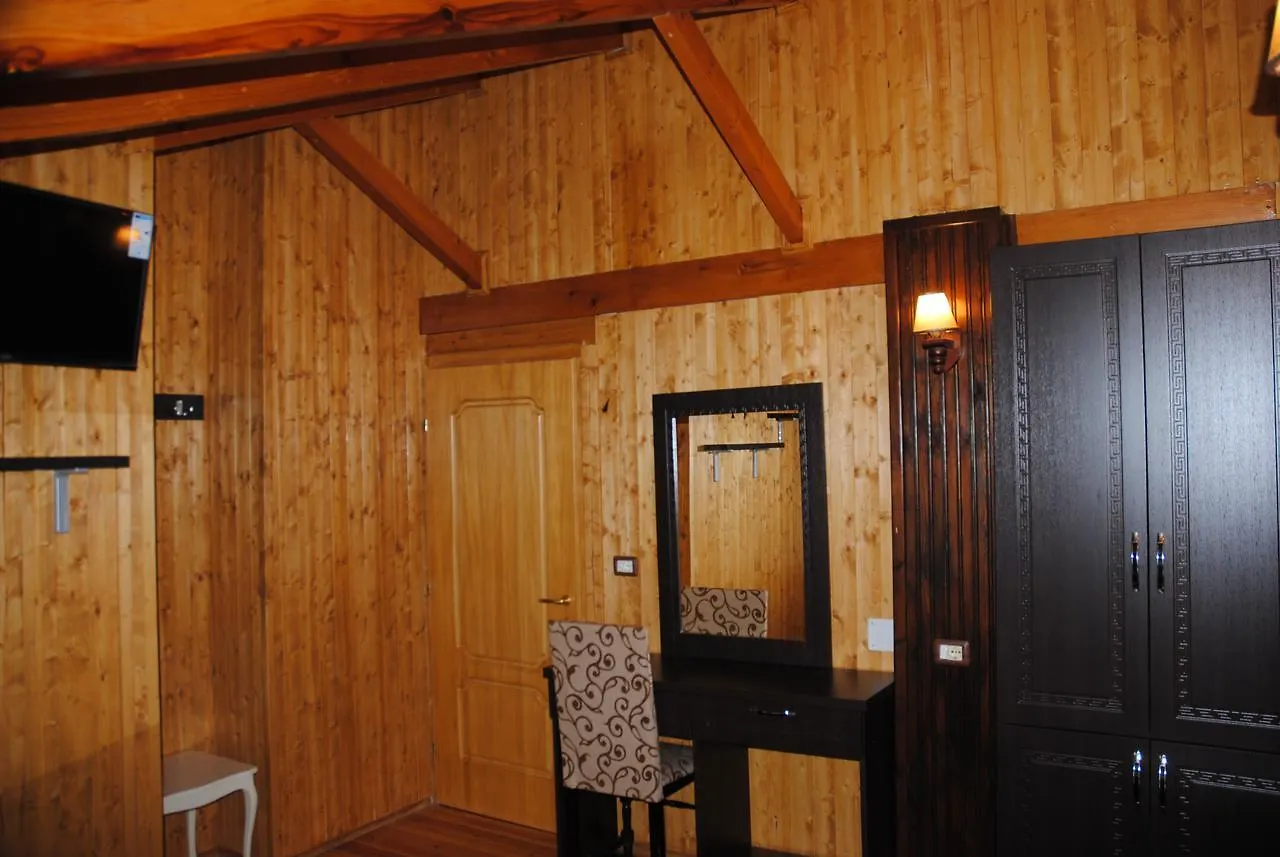 Hotel Vataksi Berdic e Siperme