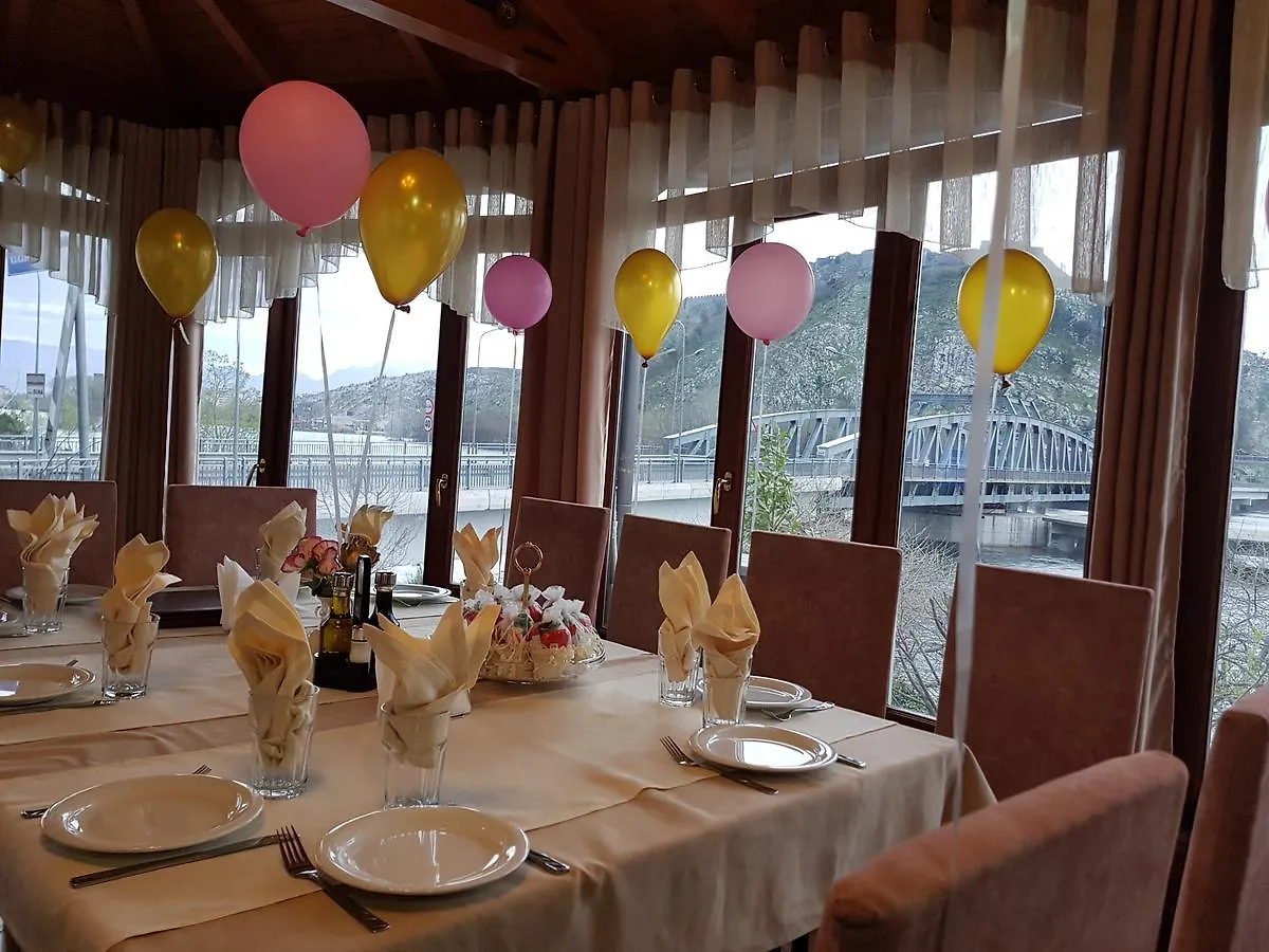 ***  Hotel Vataksi Berdic e Siperme Албания