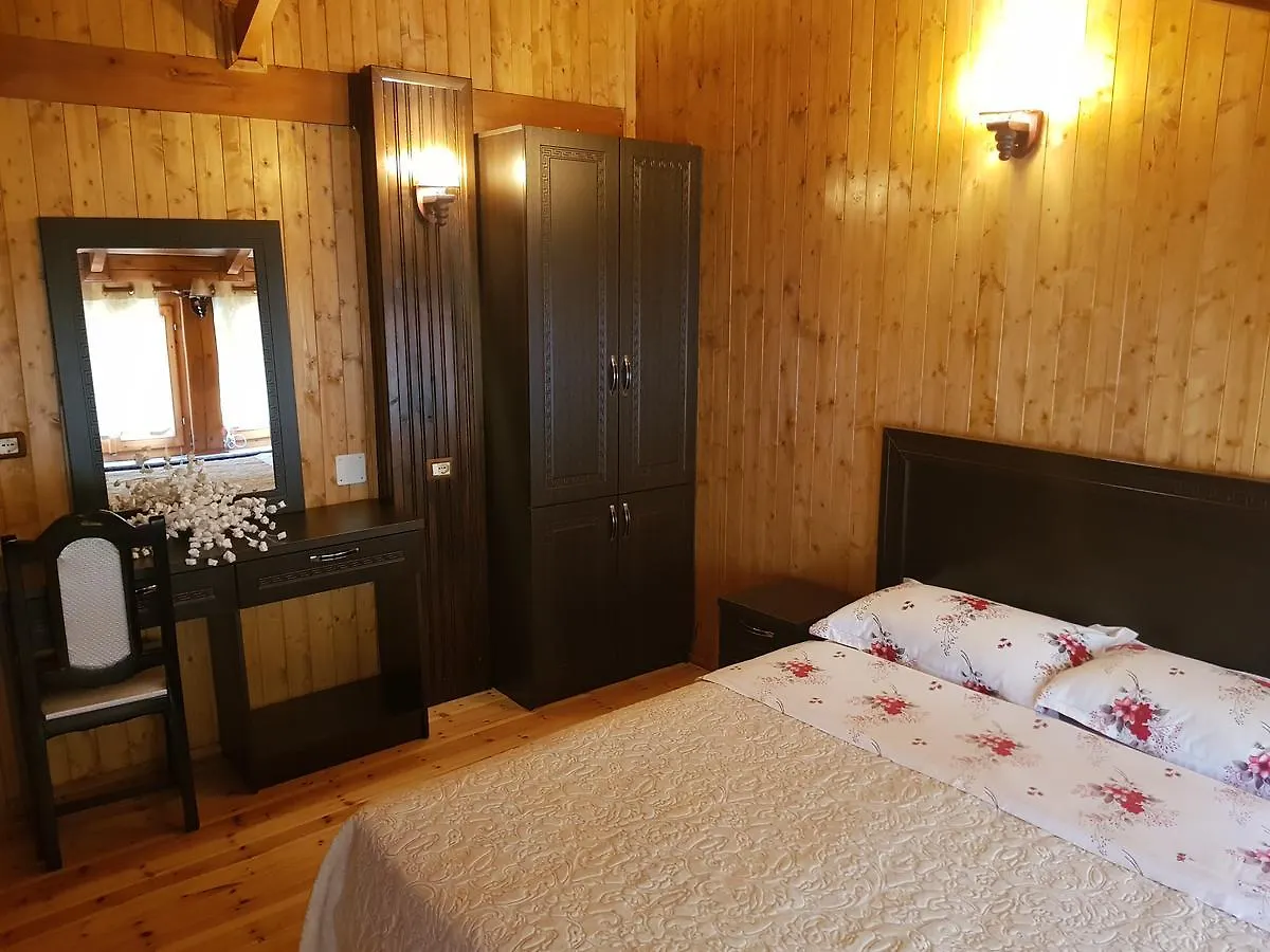 Hotel Vataksi Berdic e Siperme 3*,  Албания