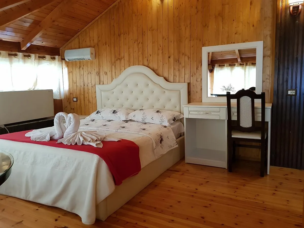 Hotel Vataksi Berdic e Siperme