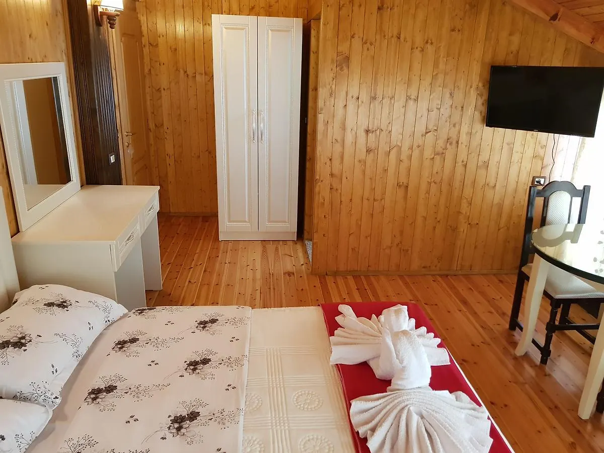 ***  Hotel Vataksi Berdic e Siperme Albania